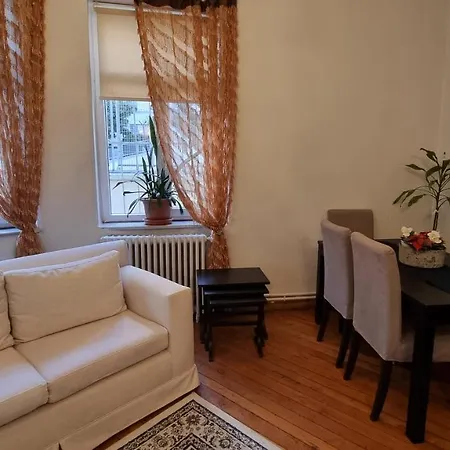 Spacious And Bright Three Bedroom By Happy Homes * Istanbul