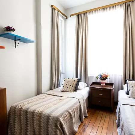 Apartment Spacious And Bright Three Bedroom By Happy Homes Istanbul